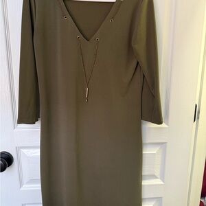 Haani Green Sheath Dress V-Neck 3/4 Sleeve
